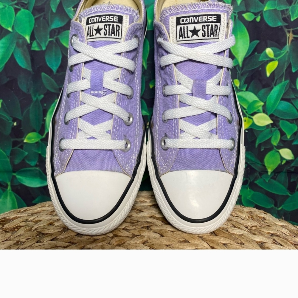 Converse Women's Sneakers in Lavender and White
